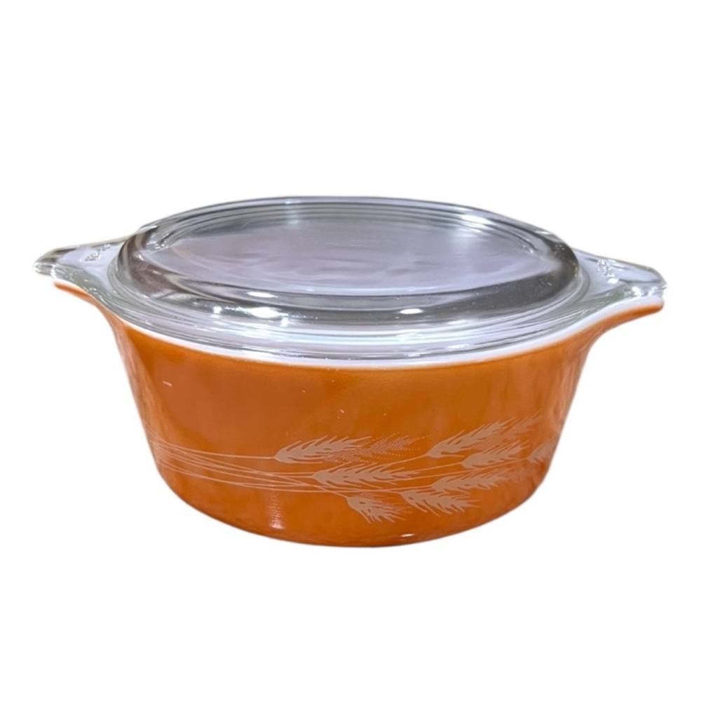 Pyrex Autumn Harvest Vintage
Covered Glass Cinderella
Casserole w Lid 472-B 1 QT